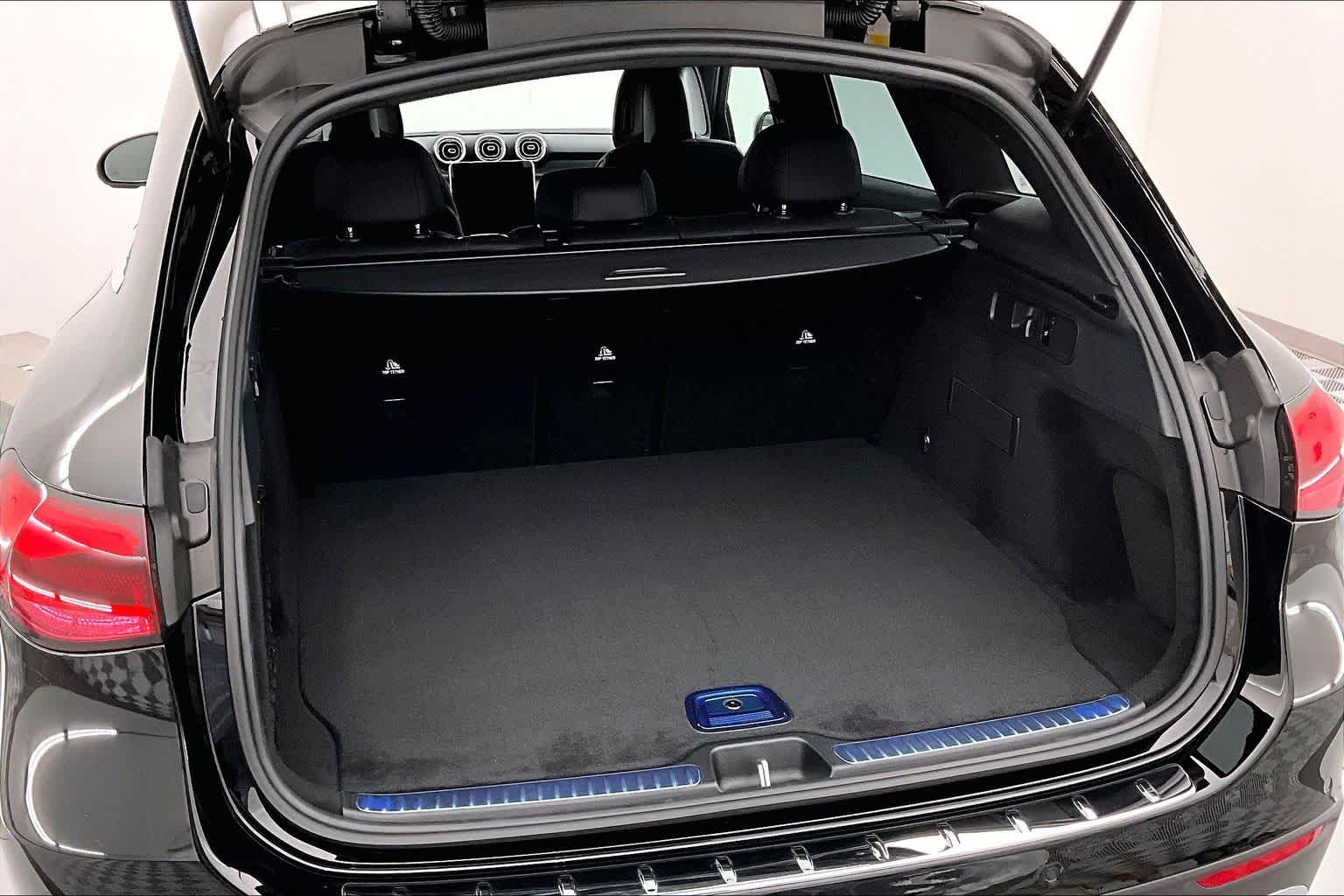 Thumbnail: 2026 Mercedes-Benz GLC - 19