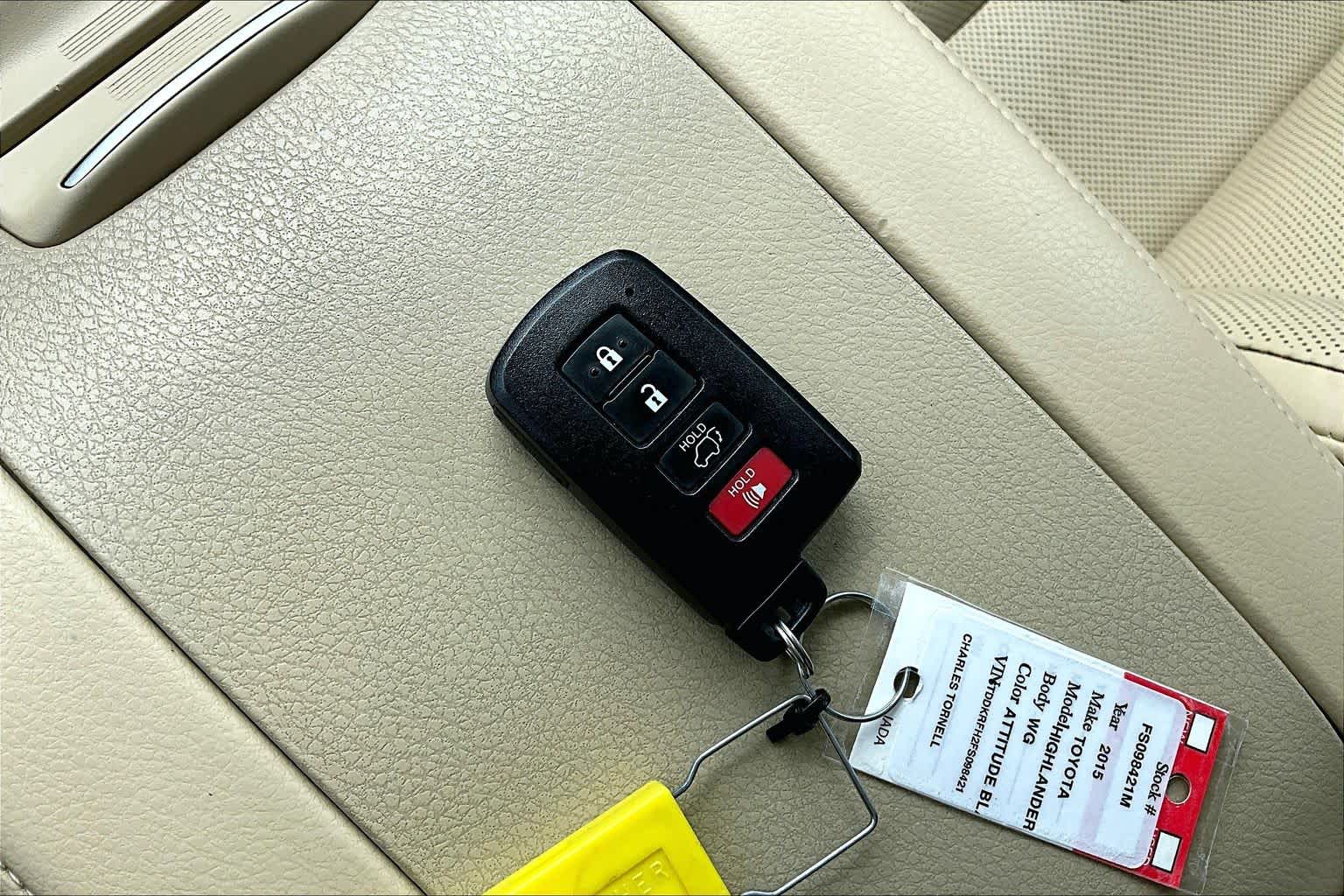 Thumbnail: 2015 Toyota Highlander - 20