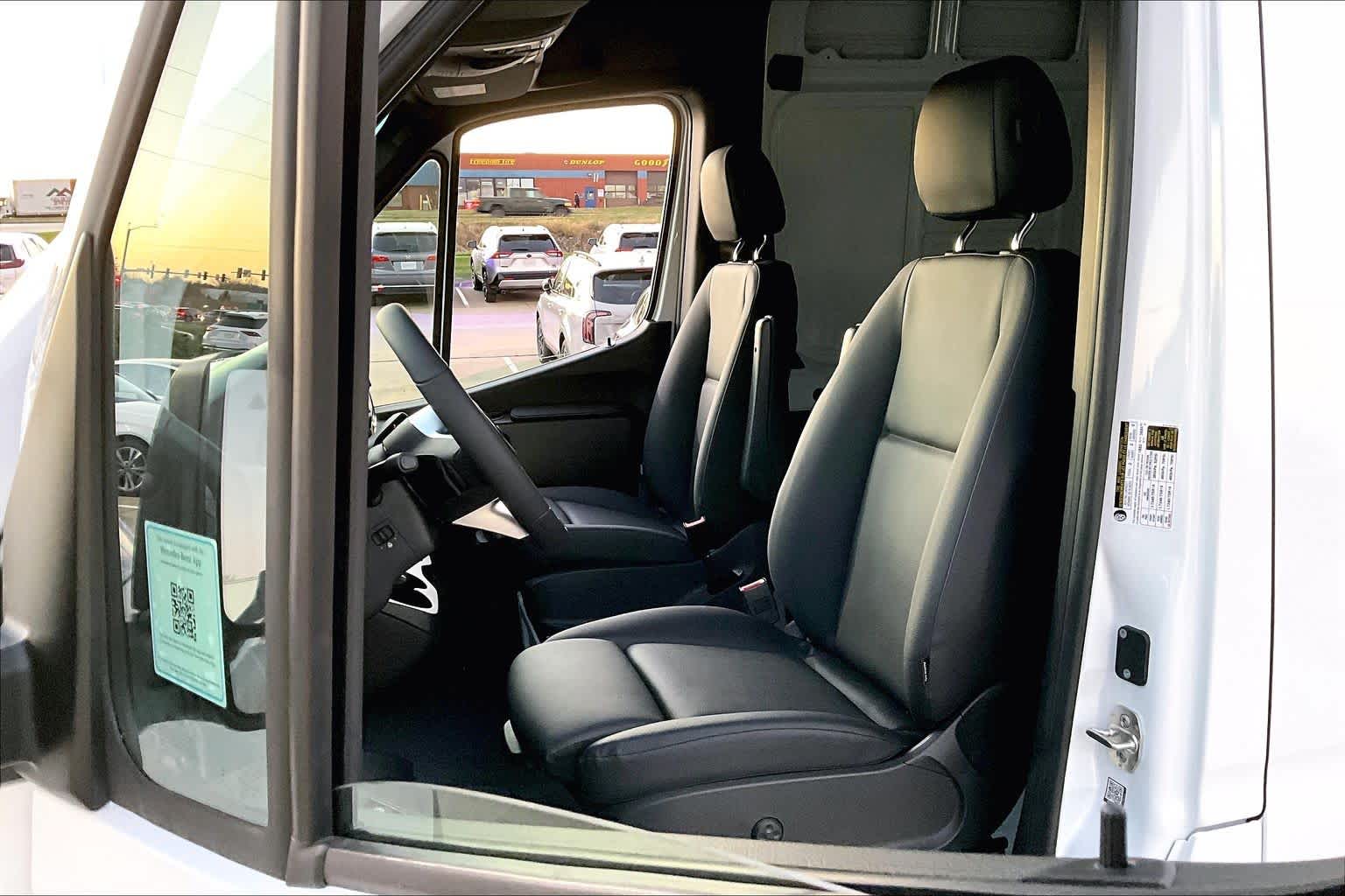 Thumbnail: 2026 Mercedes-Benz Sprinter - 11