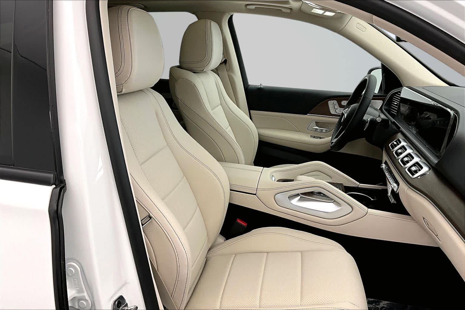 Thumbnail: 2026 Mercedes-Benz GLE - 14