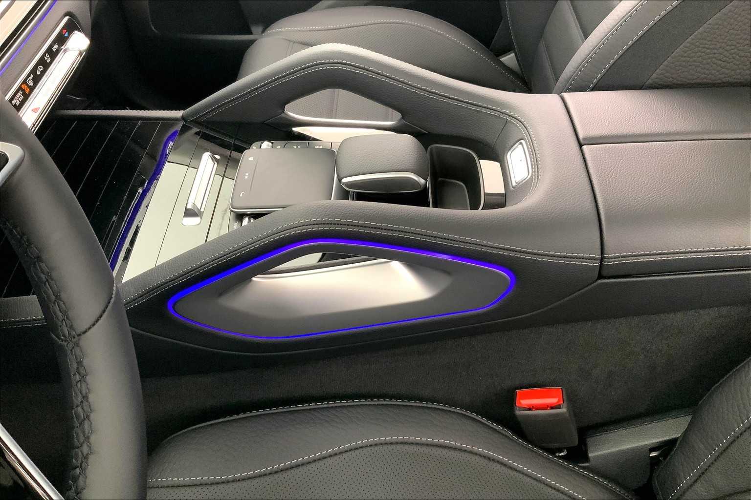 Thumbnail: 2026 Mercedes-Benz GLE - 16