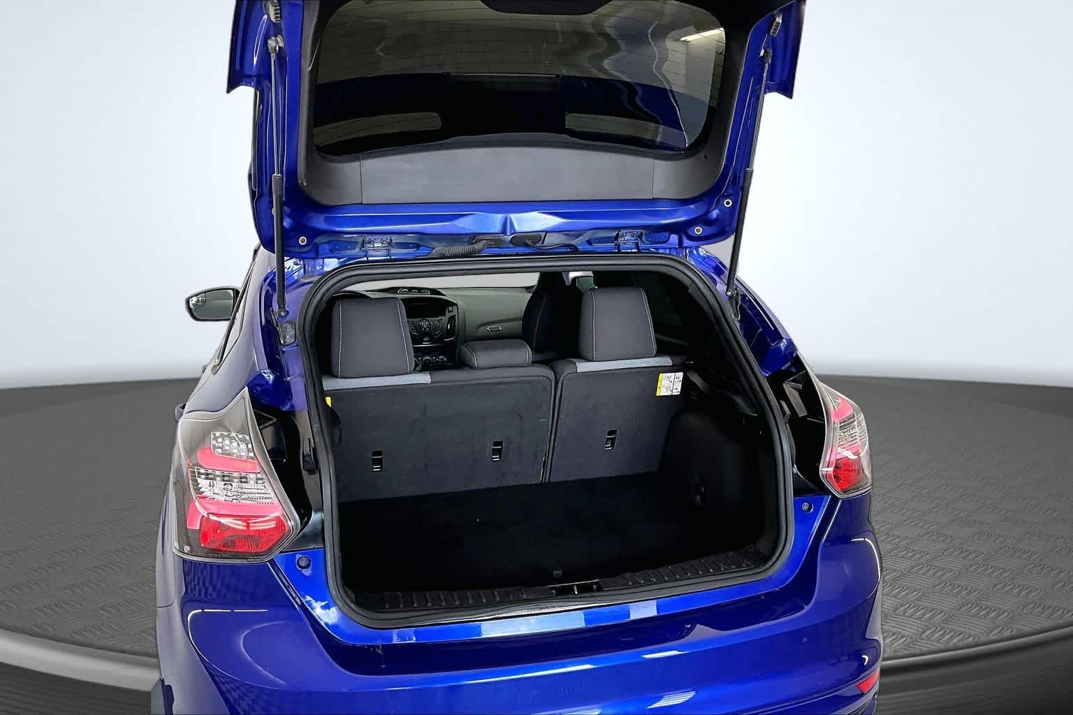 Thumbnail: 2014 Ford Focus - 19