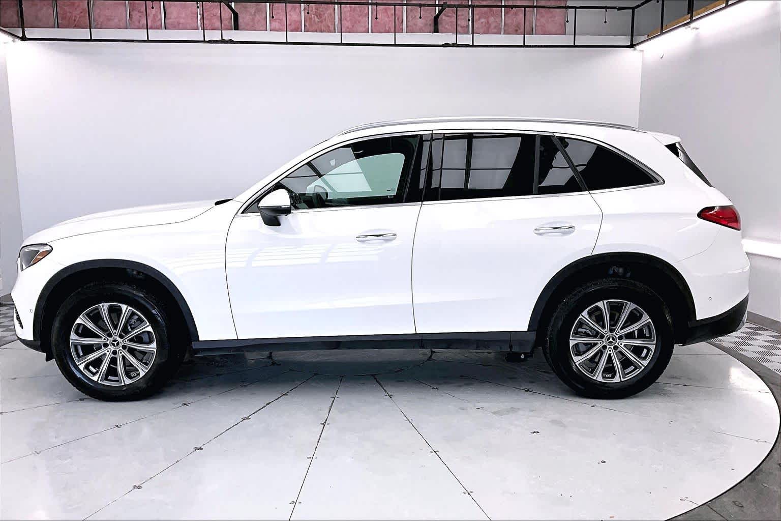 Thumbnail: 2025 Mercedes-Benz GLC - 3