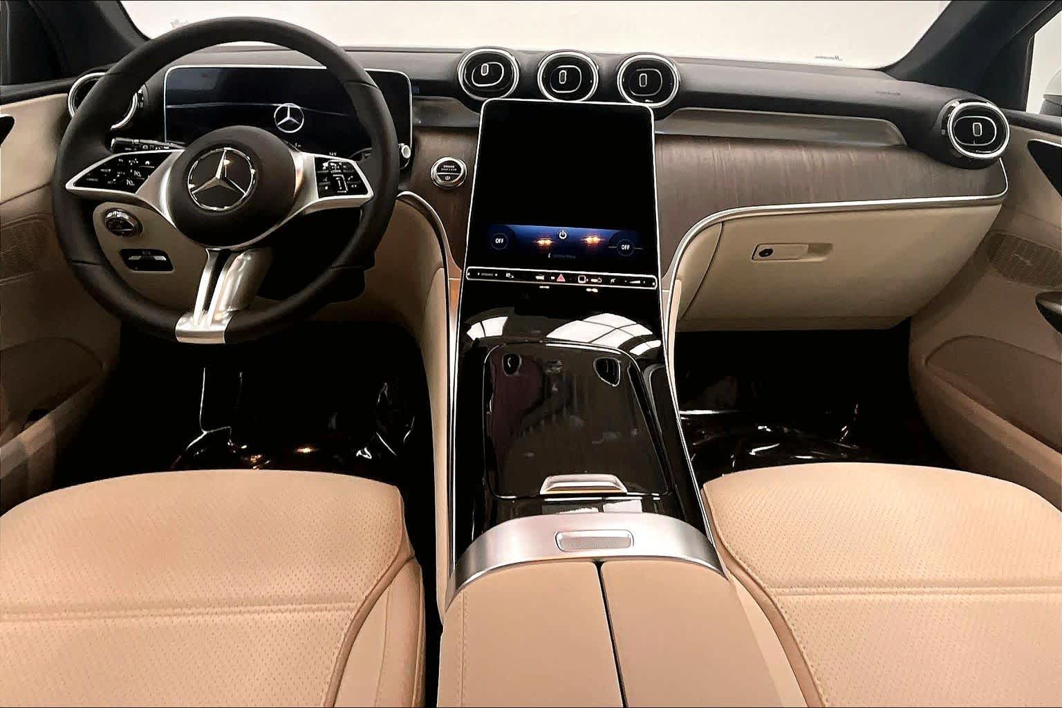 Thumbnail: 2026 Mercedes-Benz GLC - 10