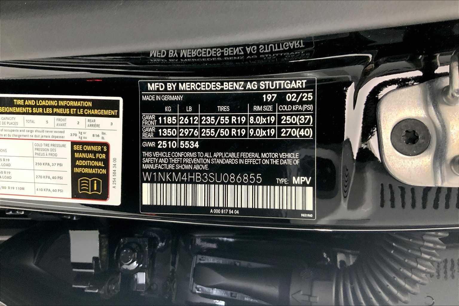 Thumbnail: 2025 Mercedes-Benz GLC - 25