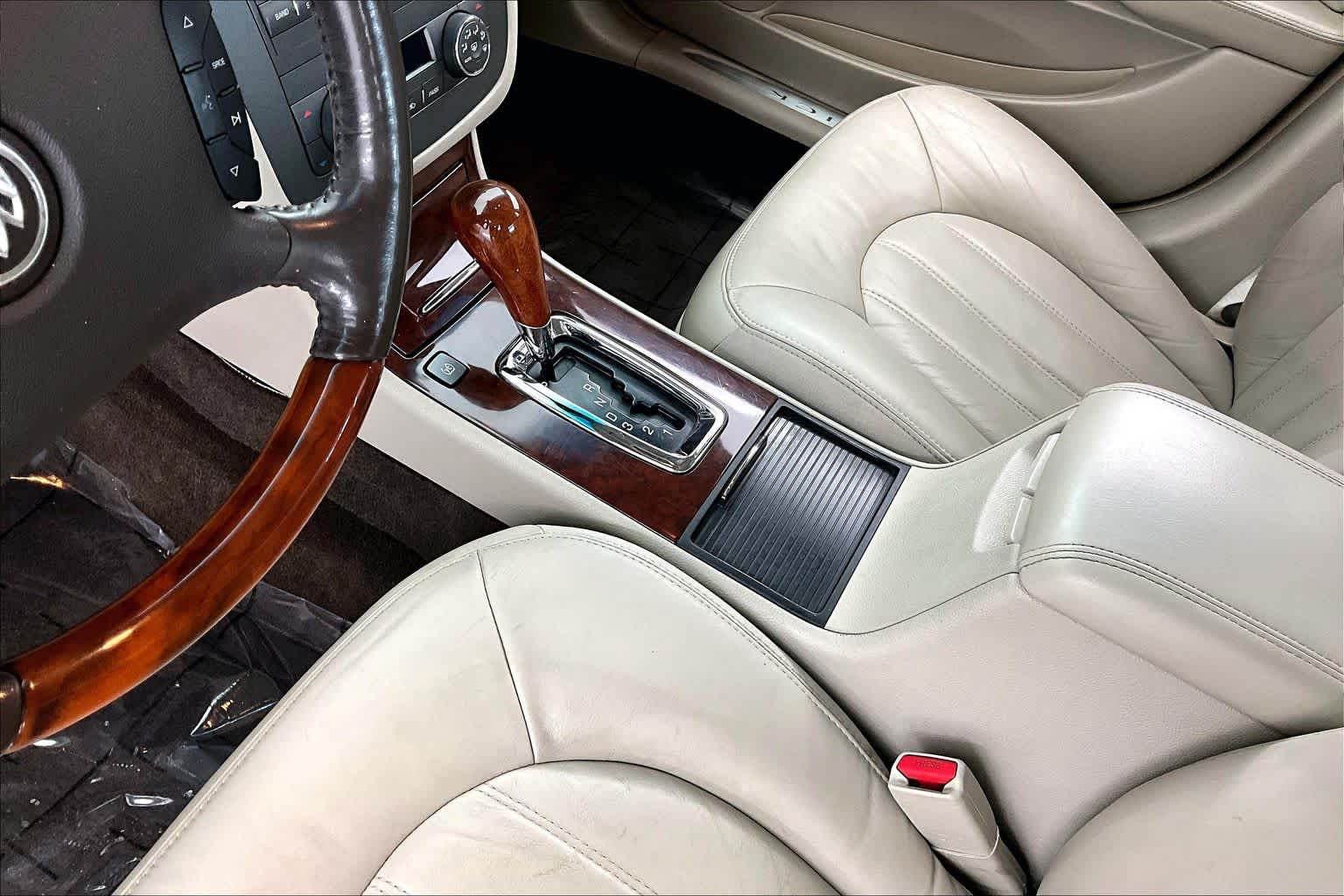 Thumbnail: 2008 Buick Lucerne - 17