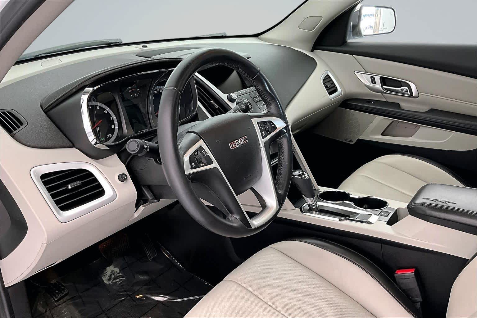Thumbnail: 2017 GMC Terrain - 2