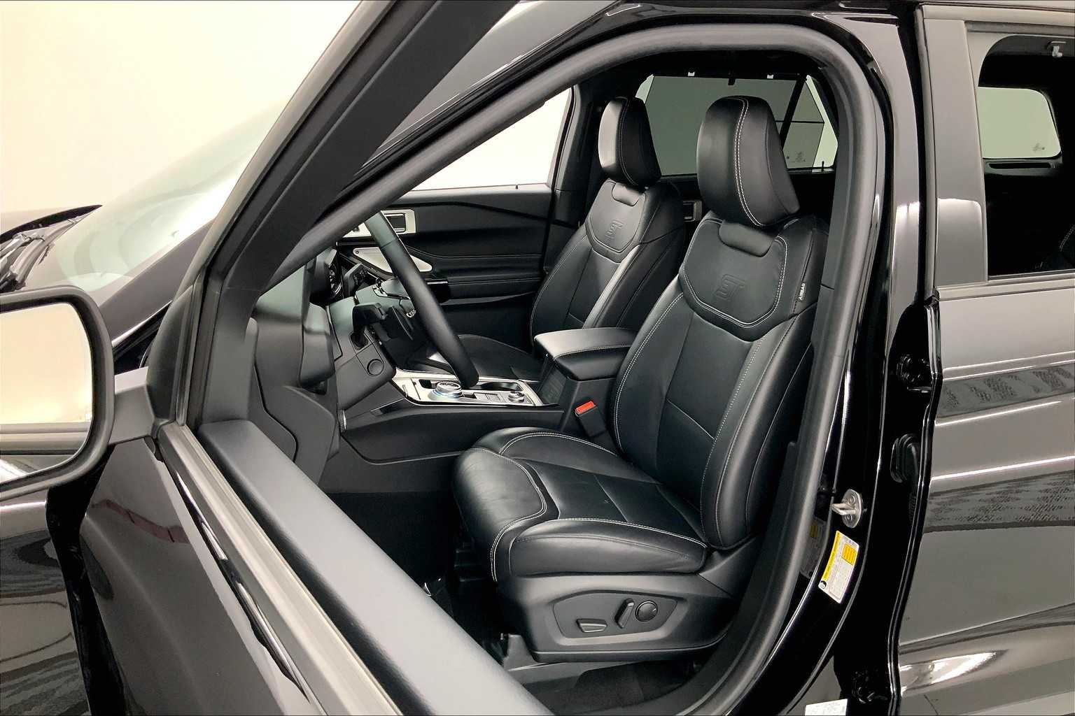 Thumbnail: 2023 Ford Explorer - 11