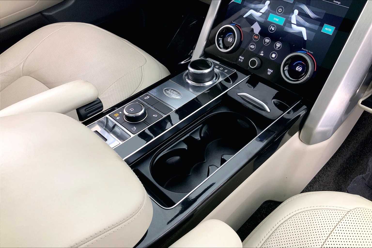 Thumbnail: 2018 Land Rover Range Rover - 27