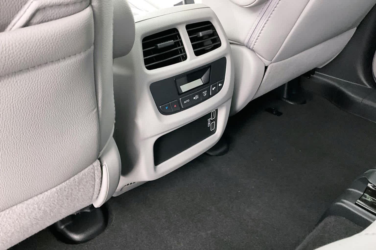 Thumbnail: 2020 Honda Pilot - 28