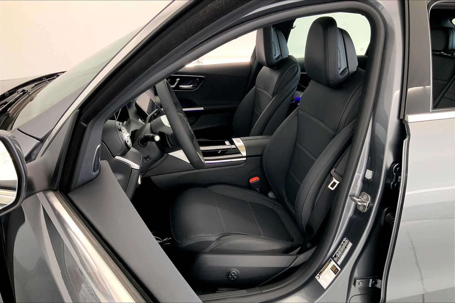 Thumbnail: 2025 Mercedes-Benz C-Class - 11