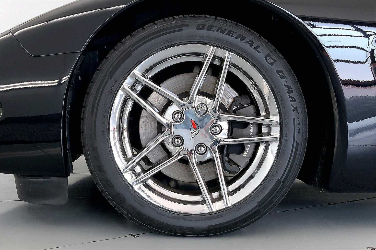 Thumbnail: 2004 Chevrolet Corvette - 8