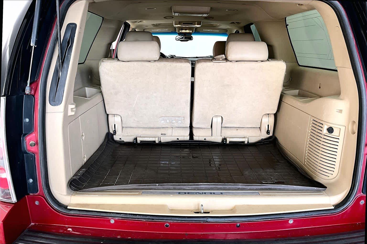 Thumbnail: 2012 GMC Yukon XL - 19