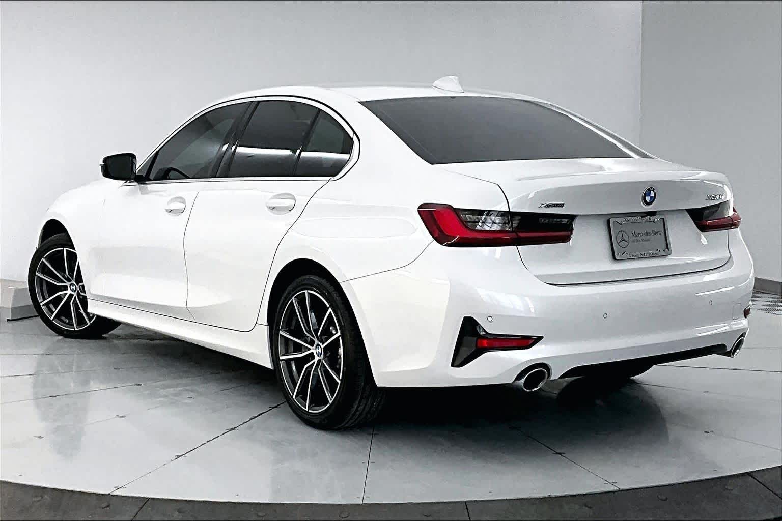 Thumbnail: 2022 BMW 3 Series - 4