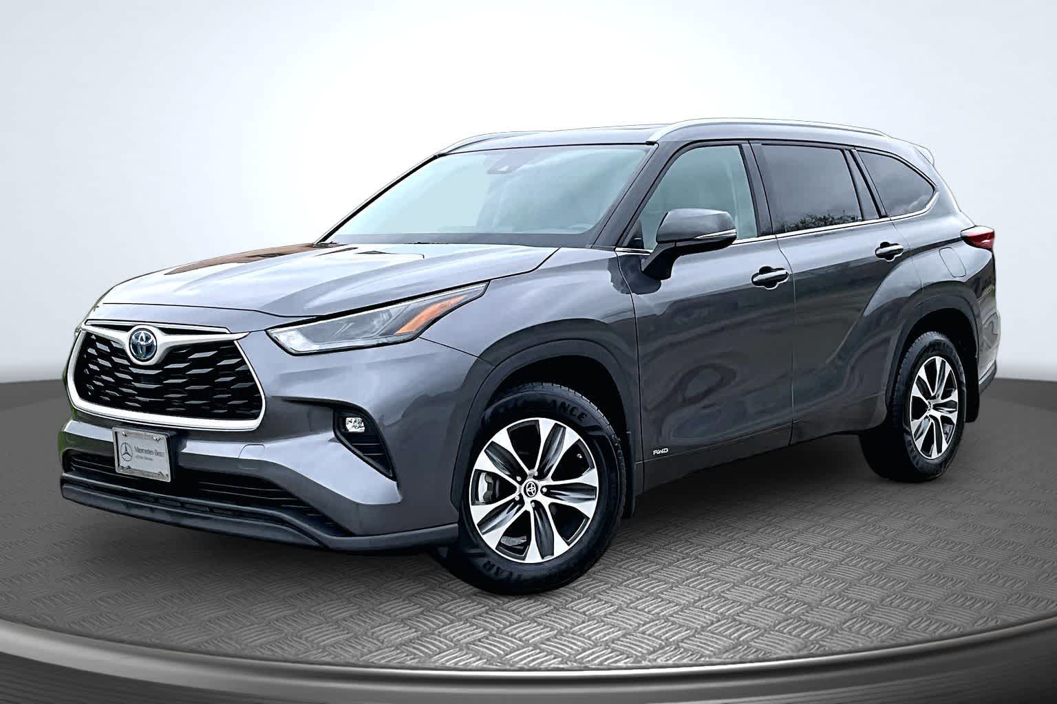 Thumbnail: 2022 Toyota Highlander - 1