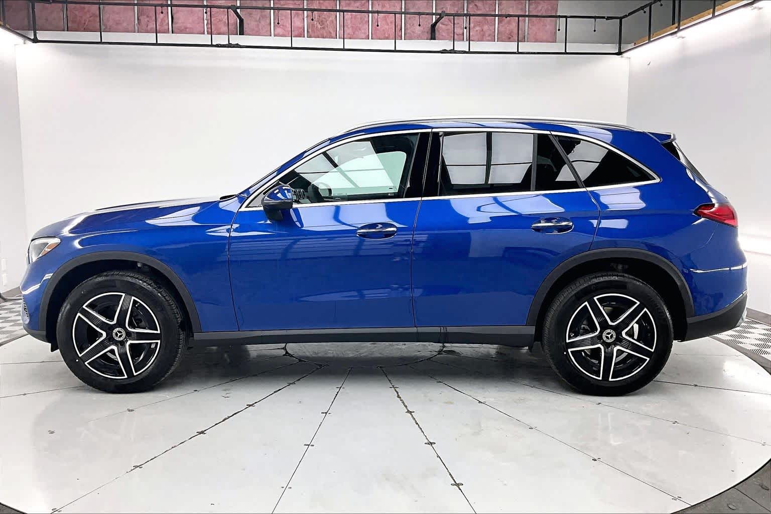 Thumbnail: 2026 Mercedes-Benz GLC - 3
