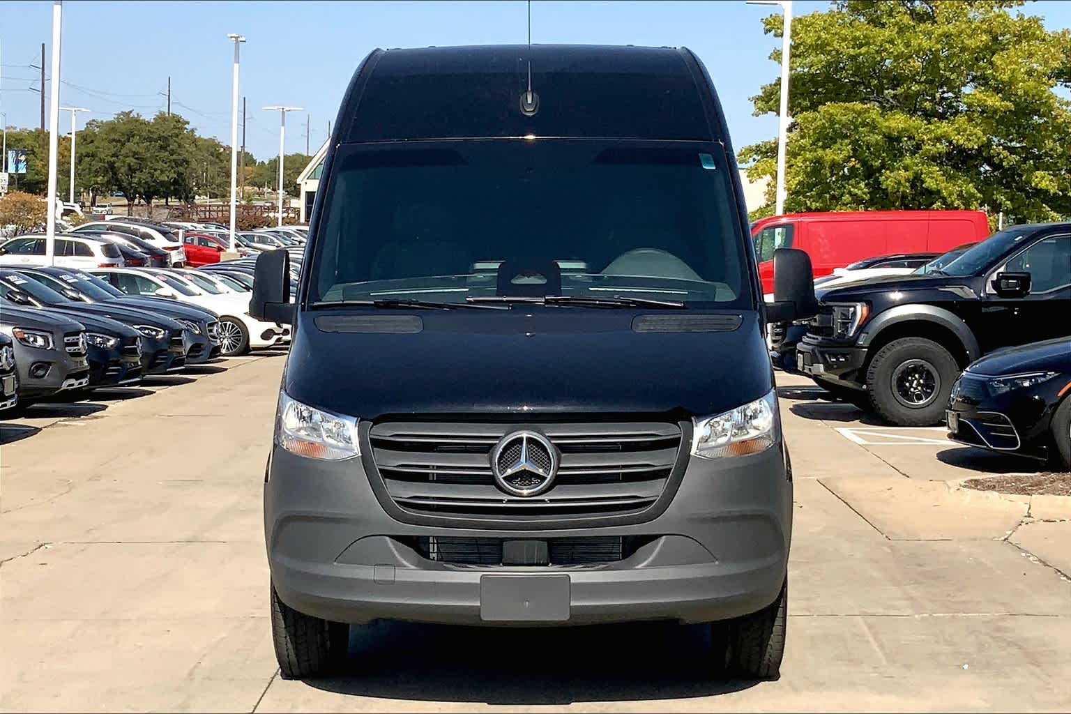 Thumbnail: 2025 Mercedes-Benz Sprinter - 6