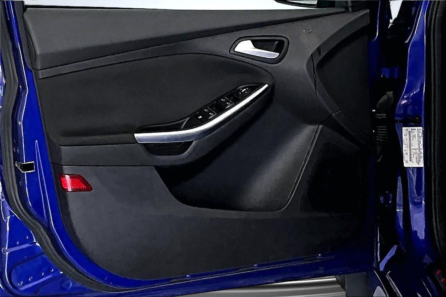 Thumbnail: 2014 Ford Focus - 23