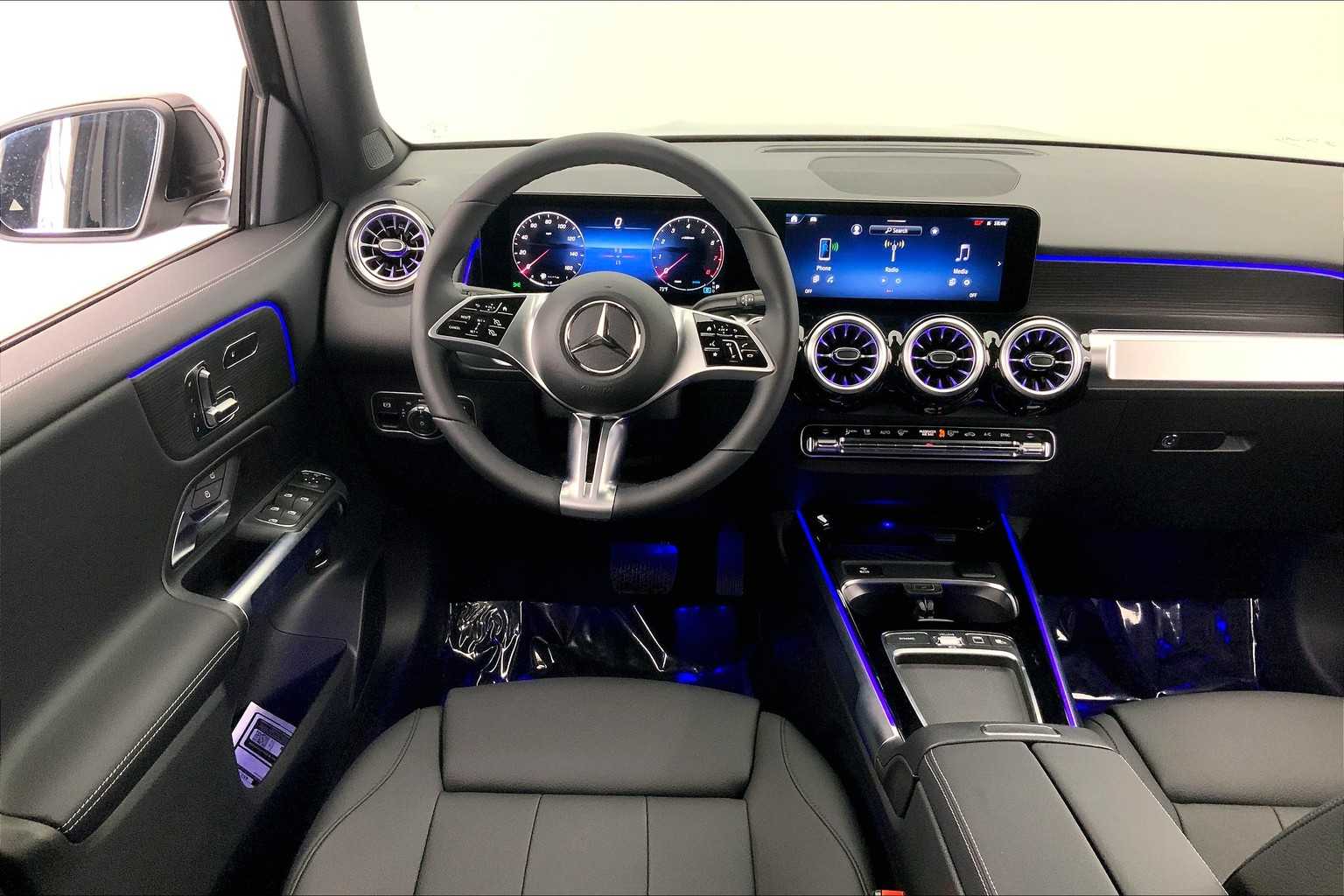 Thumbnail: 2026 Mercedes-Benz GLB - 15
