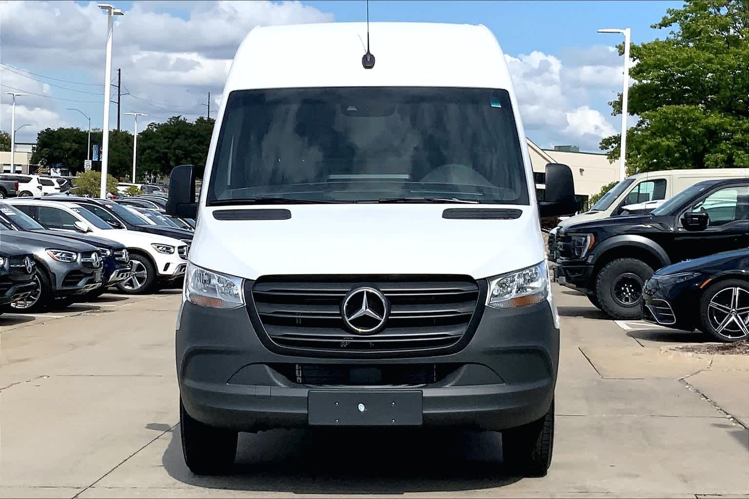 Thumbnail: 2024 Mercedes-Benz Sprinter - 6