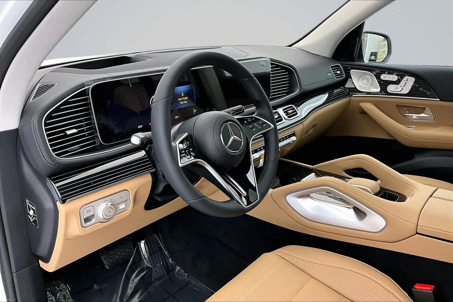 Thumbnail: 2026 Mercedes-Benz GLE - 2
