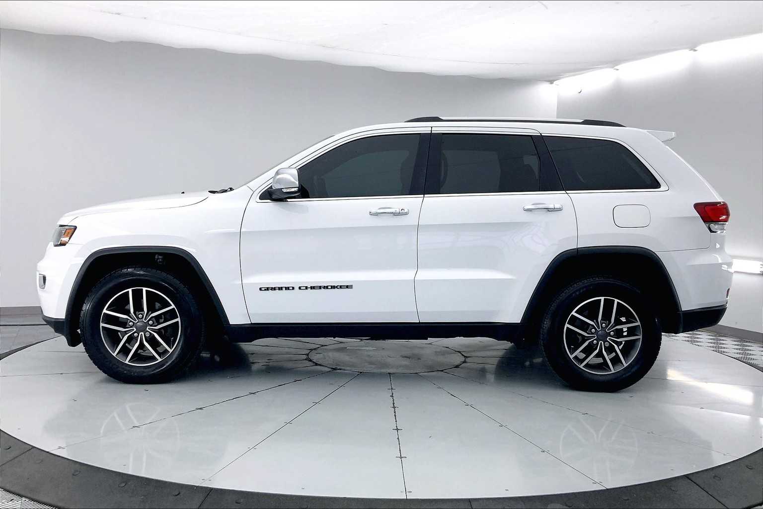 2020 Jeep Grand Cherokee Limited Edition 3