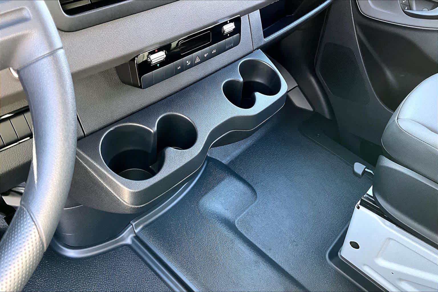 Thumbnail: 2026 Mercedes-Benz Sprinter - 16