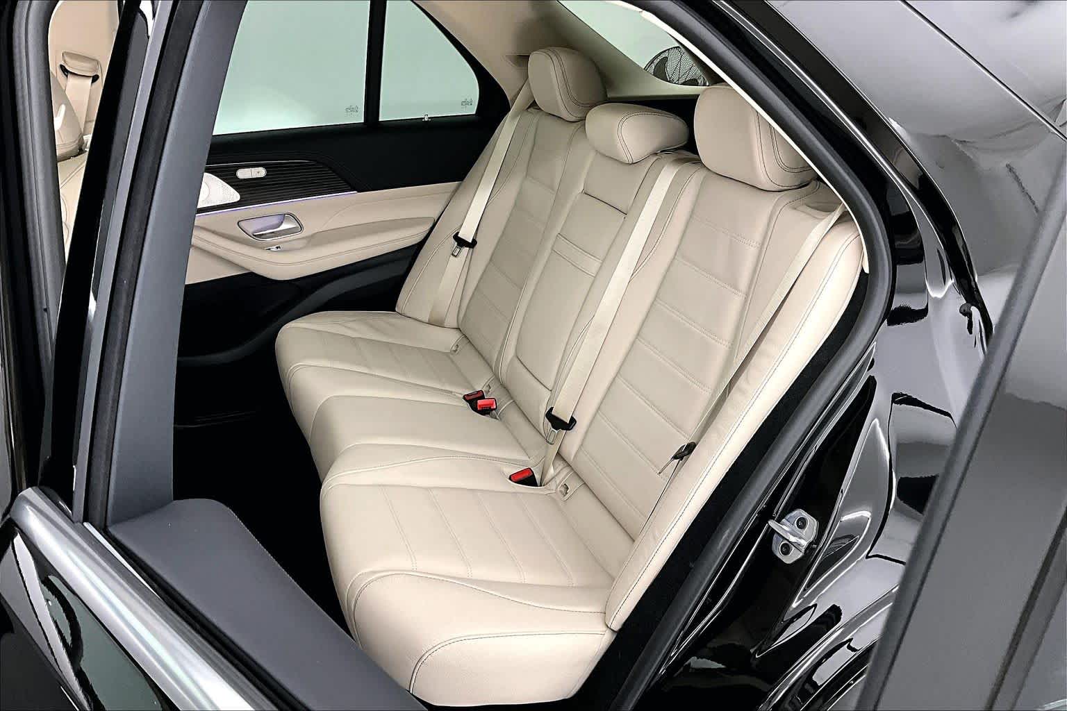 Thumbnail: 2026 Mercedes-Benz GLE - 13