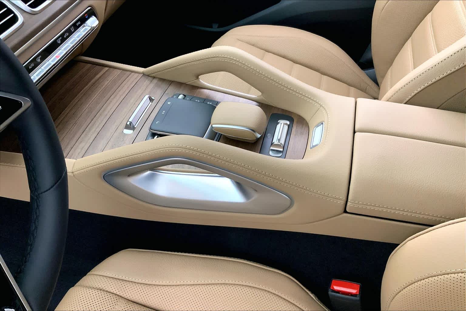 Thumbnail: 2025 Mercedes-Benz GLS - 17