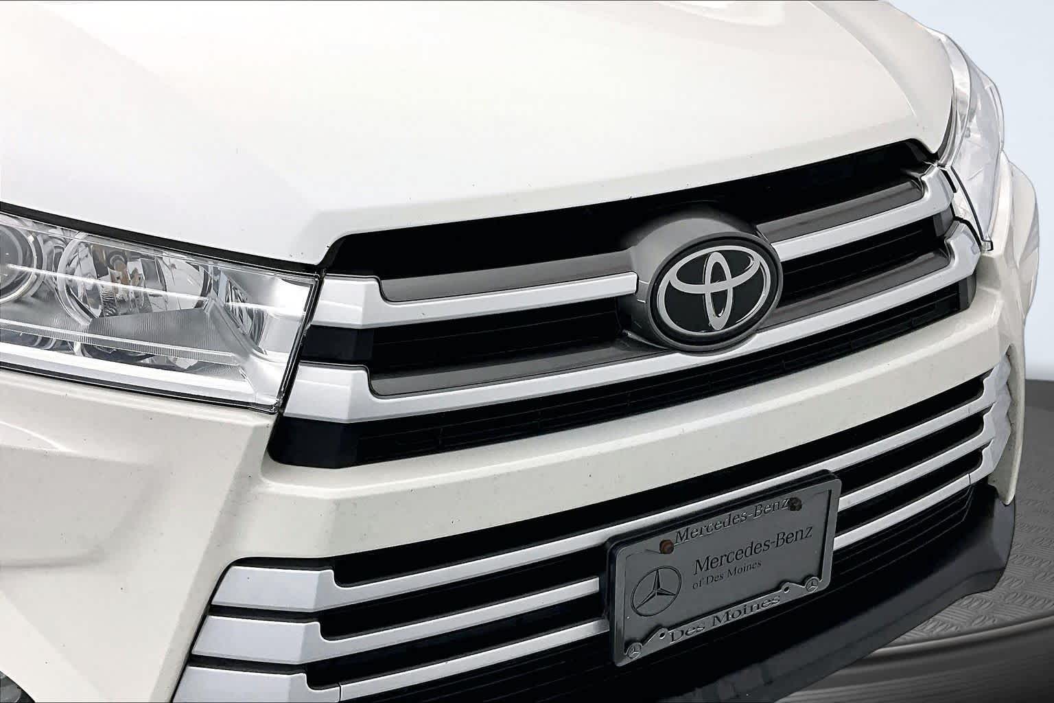 Thumbnail: 2017 Toyota Highlander - 26