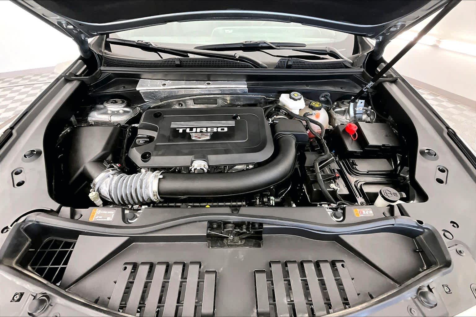 Thumbnail: 2024 Cadillac XT4 - 9