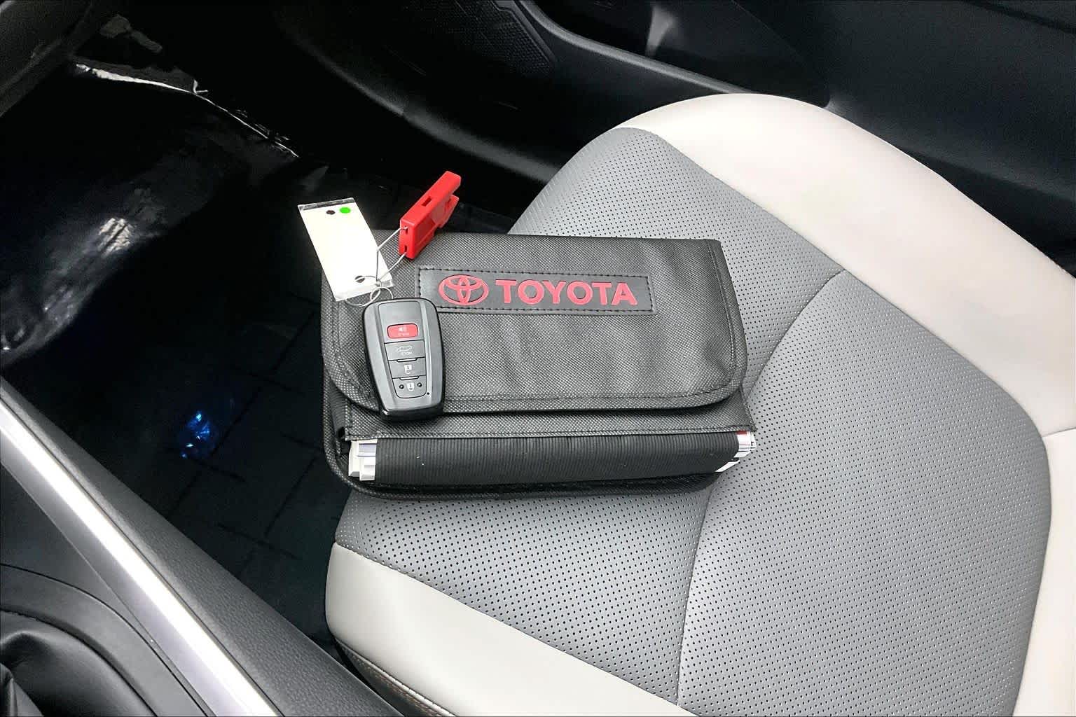 Thumbnail: 2023 Toyota RAV4 - 20