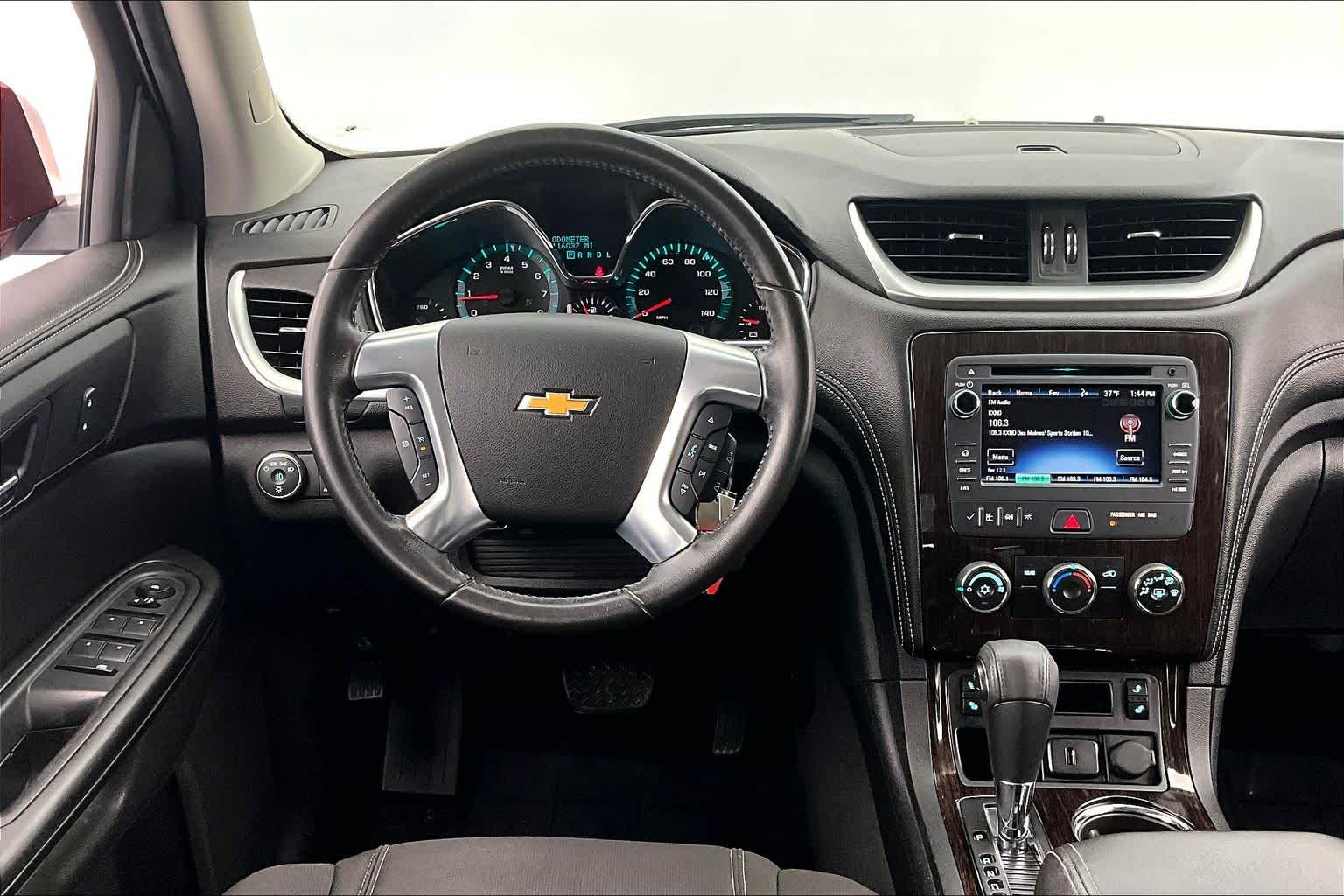 Thumbnail: 2016 Chevrolet Traverse - 15