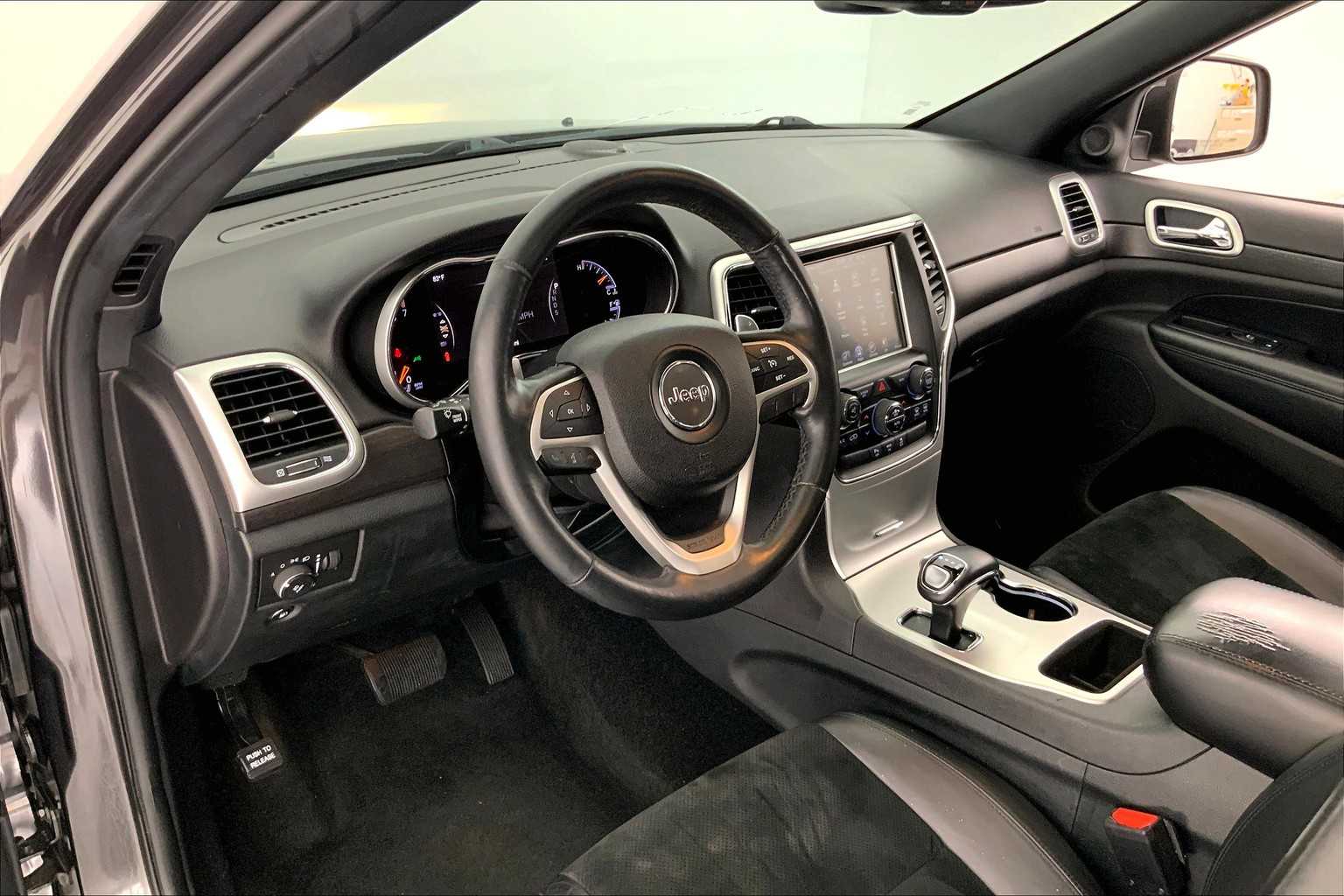 Thumbnail: 2015 Jeep Grand Cherokee - 2