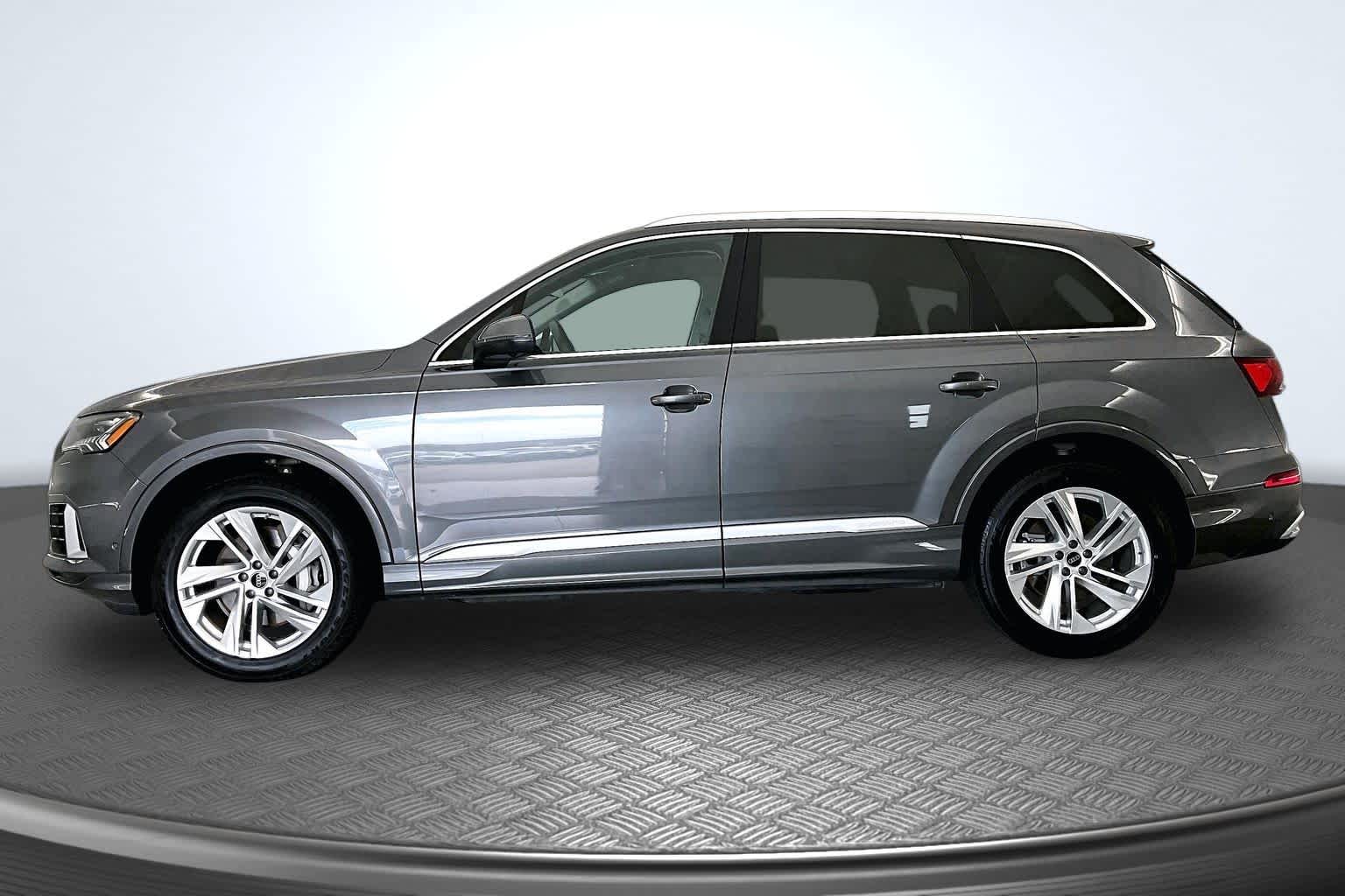Thumbnail: 2024 Audi Q7 - 3