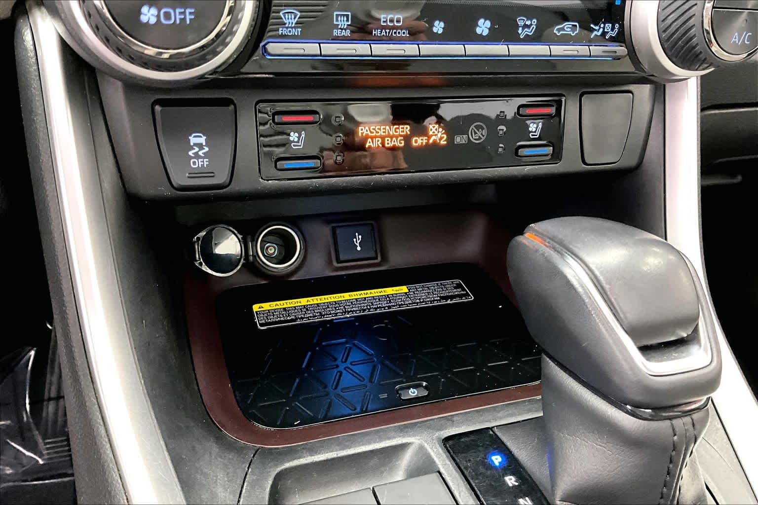 Thumbnail: 2020 Toyota RAV4 - 27