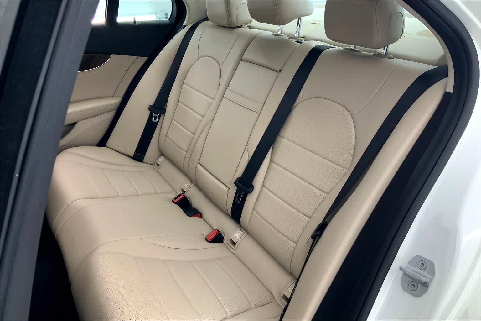 Thumbnail: 2015 Mercedes-Benz C-Class - 13