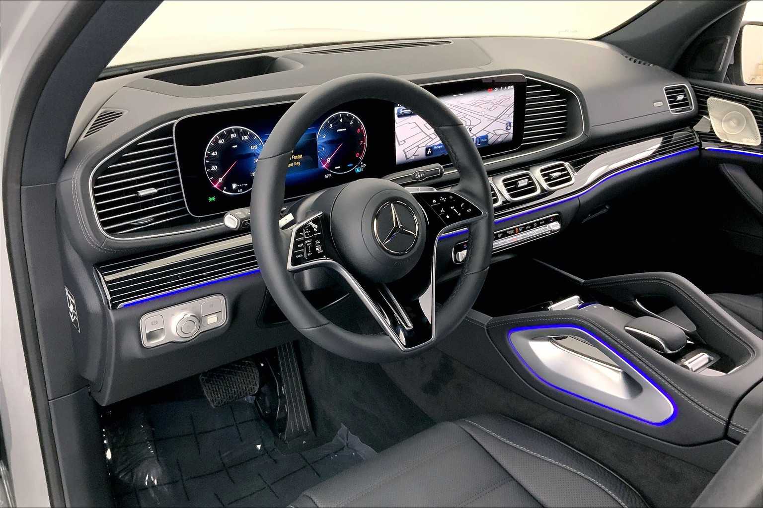 2025 Mercedes-Benz GLS 450 4MATIC 2