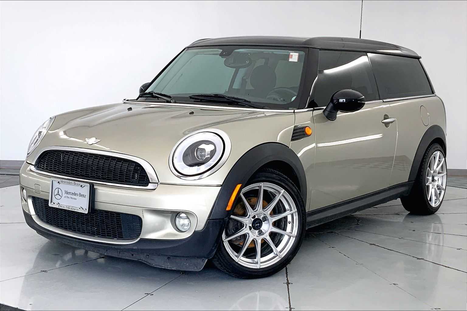 2008 MINI Cooper Clubman Base -
                  Urbandale, IA