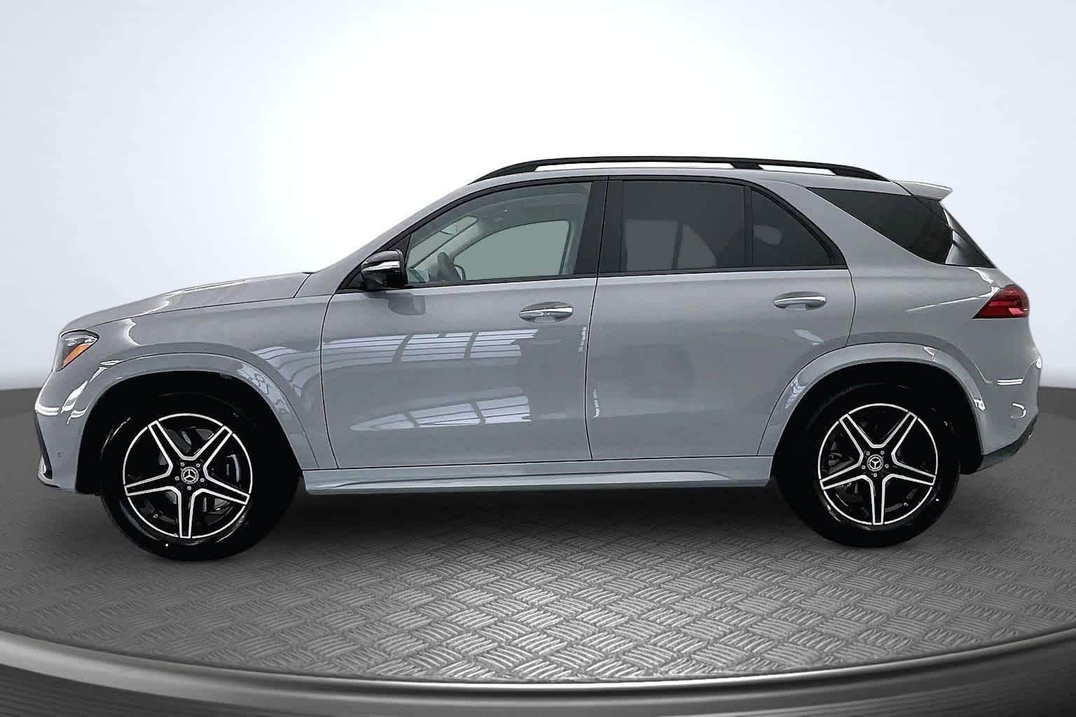 Thumbnail: 2026 Mercedes-Benz GLE - 3