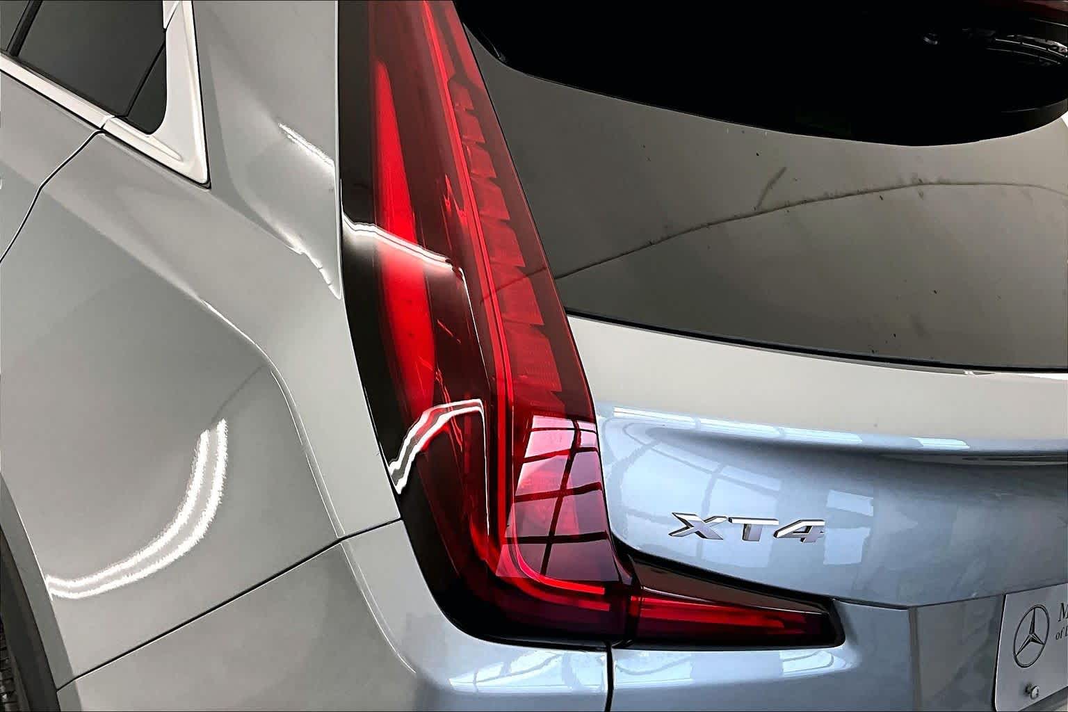 Thumbnail: 2024 Cadillac XT4 - 25