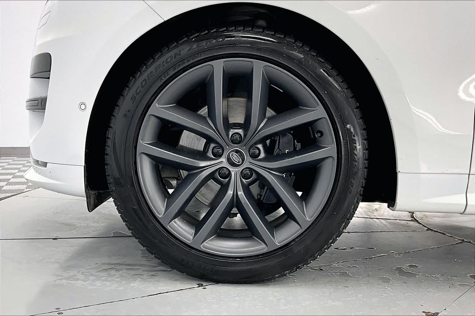 Thumbnail: 2023 Land Rover Range Rover Sport - 8