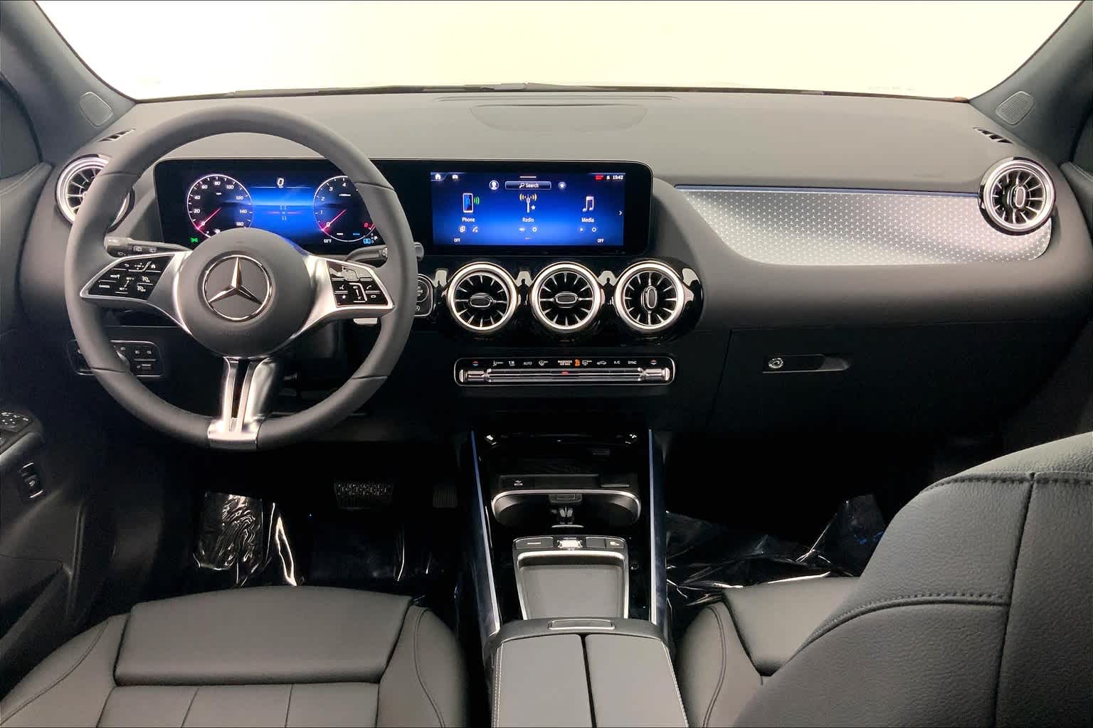 Thumbnail: 2025 Mercedes-Benz GLA - 10