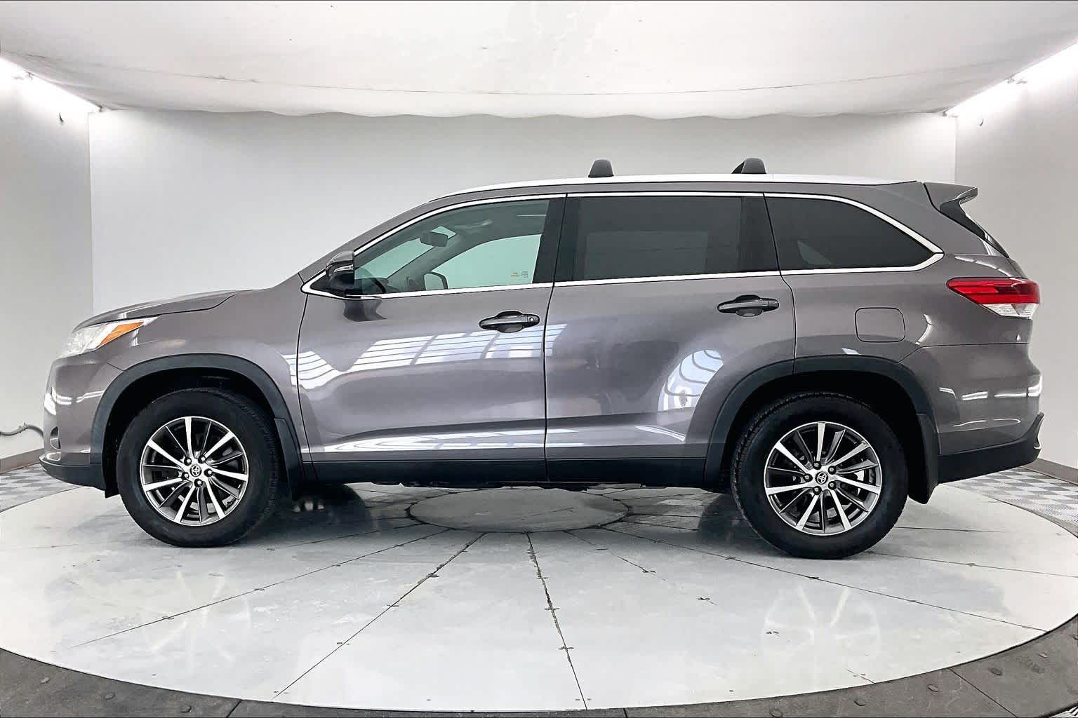 Thumbnail: 2019 Toyota Highlander - 3