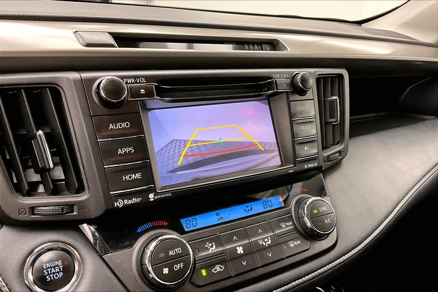 Thumbnail: 2018 Toyota RAV4 - 21