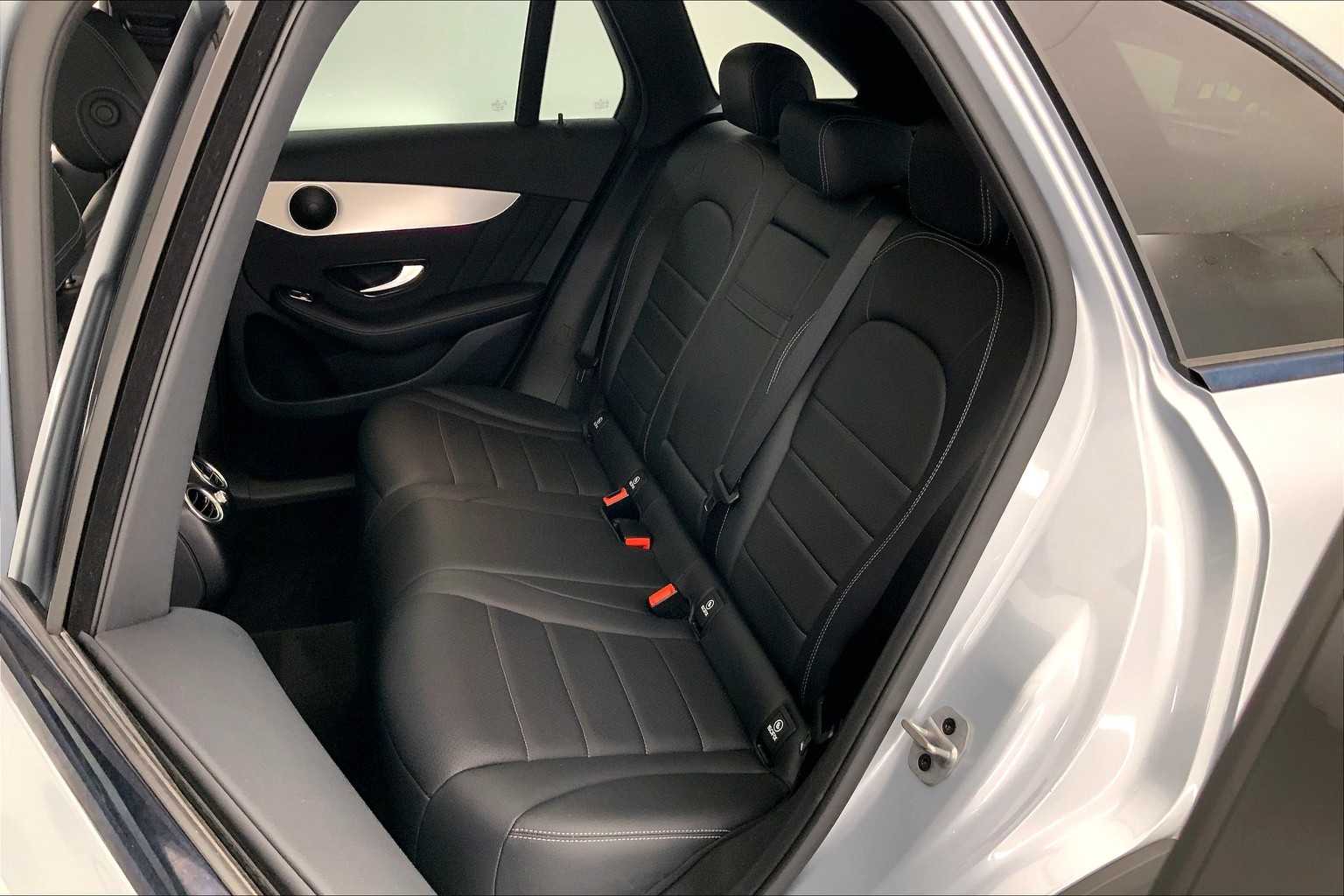 Thumbnail: 2022 Mercedes-Benz GLC - 13