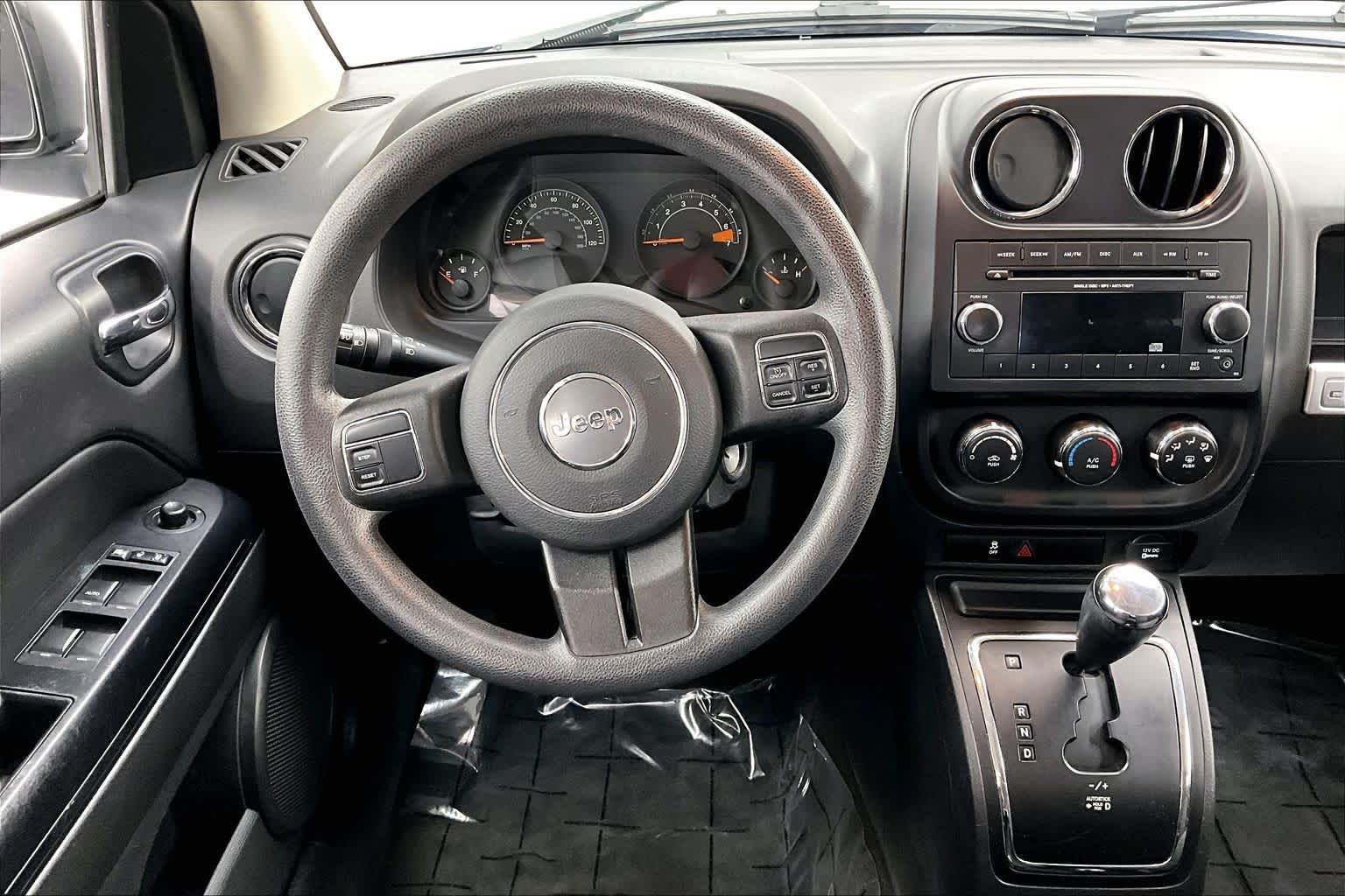 Thumbnail: 2015 Jeep Compass - 15