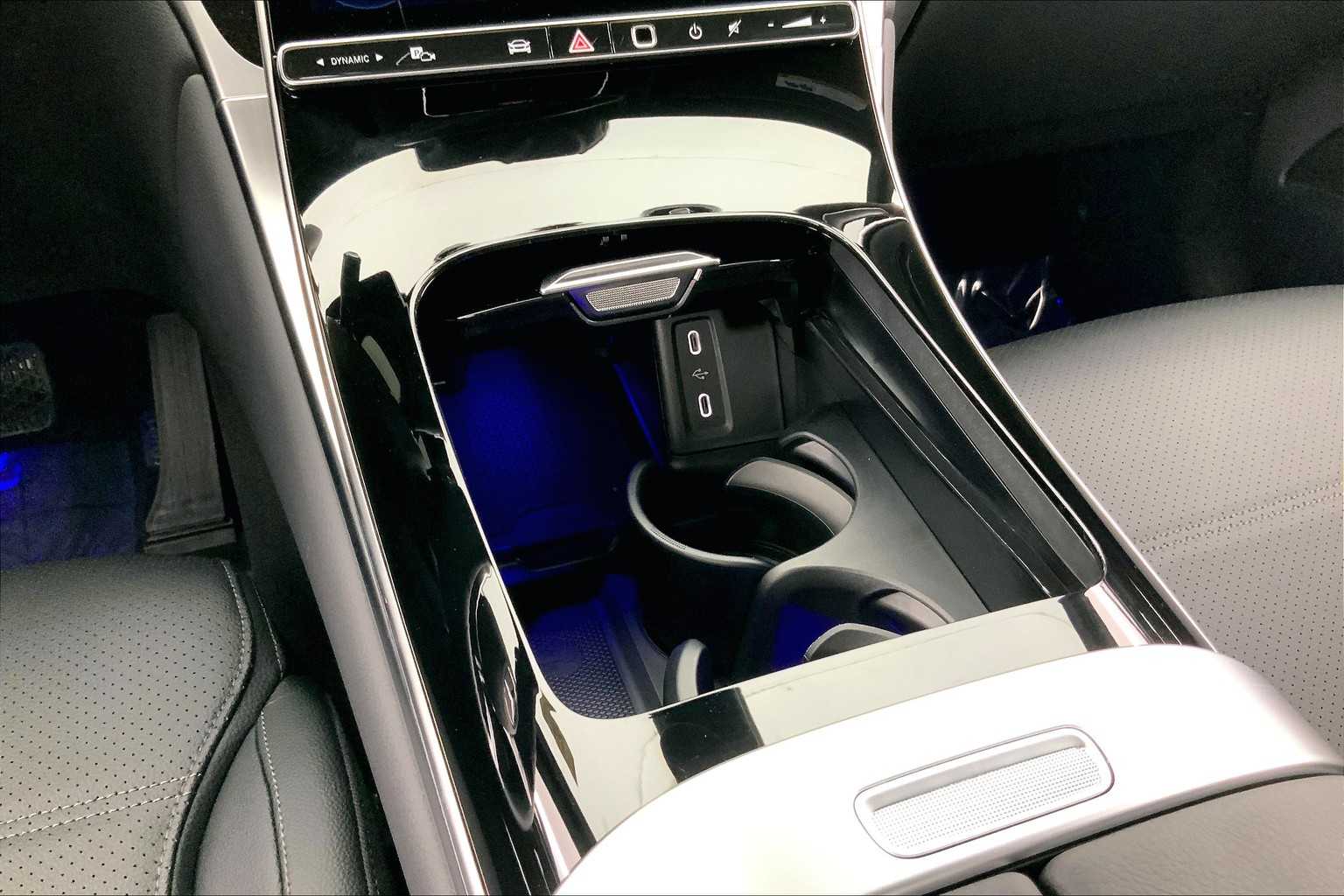 Thumbnail: 2025 Mercedes-Benz GLC - 23