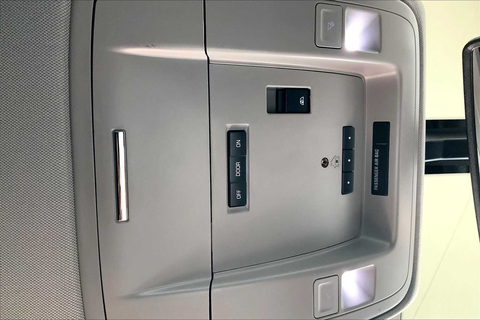 Thumbnail: 2017 Chevrolet Silverado 1500 - 26