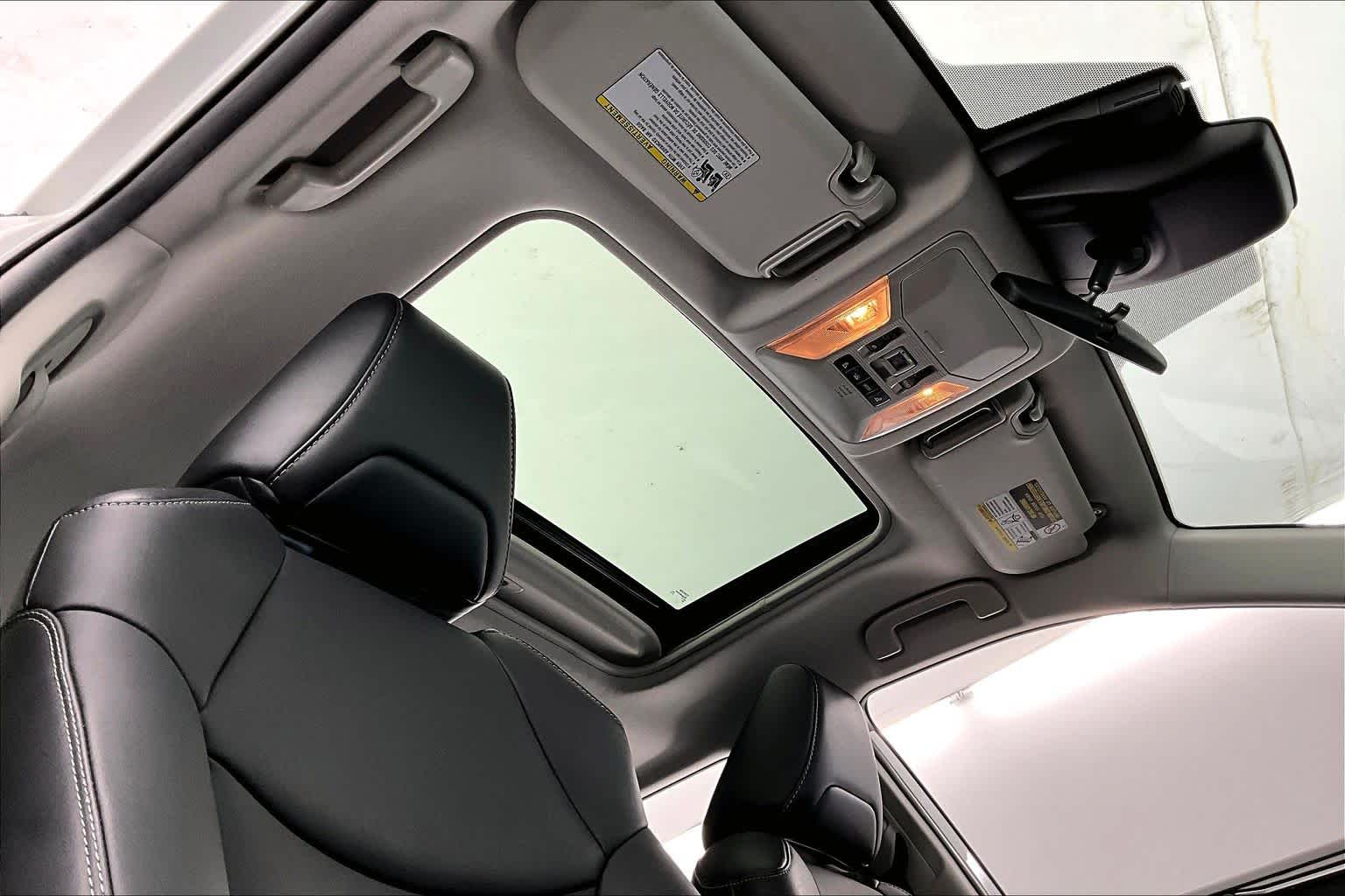 Thumbnail: 2021 Toyota RAV4 - 22